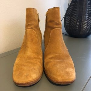 Tory Burch Caramel Suede ‘Sabe’ Booties size 6